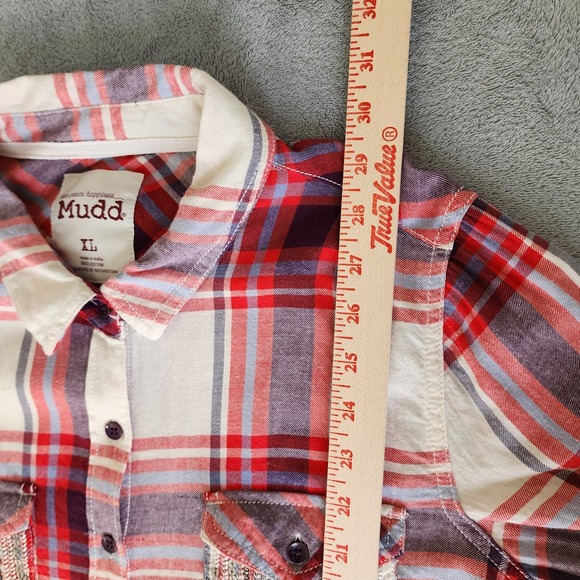 Mudd Women's Plaid Top Size XL Long Sleeve Red White Pocket Shimmer - Picture 4 of 5